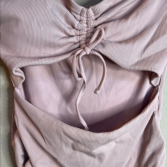 Aerie Sz Large Ribbed Cut Out One Piece Swimsuit Pastel Powder Petal Pink - Picture 7 of 10